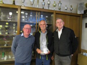 Bild: v.l Stephan Gucanin (2. Vorsitz.), Gerold Stubbe, Christian Marke (1. Vorsitz)